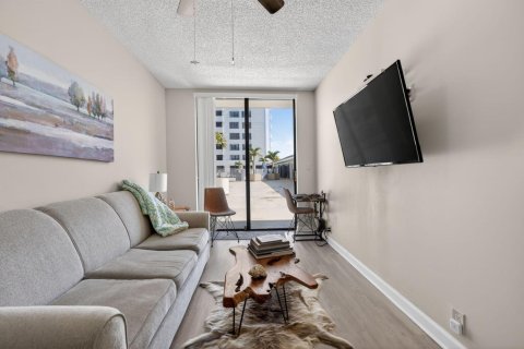 Condominio en venta en North Palm Beach, Florida, 1 dormitorio, 62.62 m2 № 2260349 - foto 19