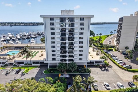Condominio en North Palm Beach, Florida, 1 dormitorio № 2260349