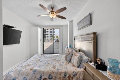 Condominio en venta en North Palm Beach, Florida, 1 dormitorio, 62.62 m2 № 2260349 - foto 21