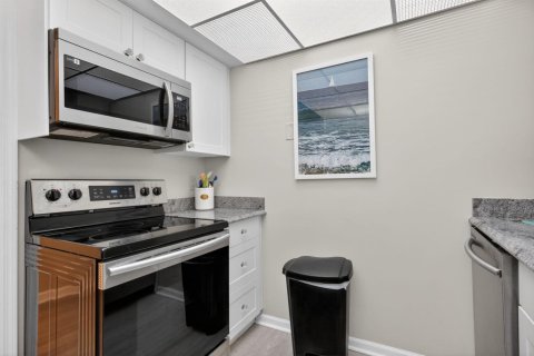 Condominio en venta en North Palm Beach, Florida, 1 dormitorio, 62.62 m2 № 2260349 - foto 11