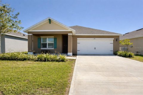 Villa ou maison à Lake Wales, Floride 3 chambres, 155.24 m2 № 2123626