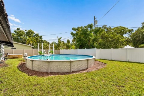 House in Saint Petersburg, Florida 3 bedrooms, 130.53 sq.m. № 2208674 - photo 24