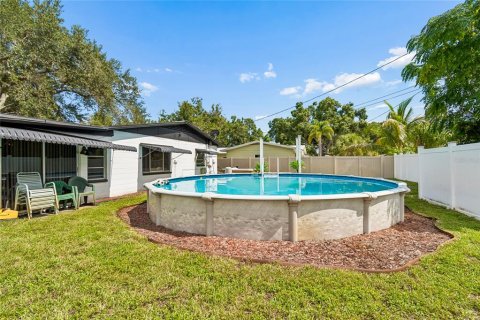 House in Saint Petersburg, Florida 3 bedrooms, 130.53 sq.m. № 2208674 - photo 28