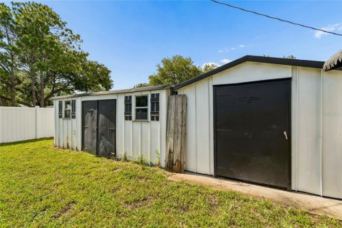 House in Saint Petersburg, Florida 3 bedrooms, 130.53 sq.m. № 2208674 - photo 30