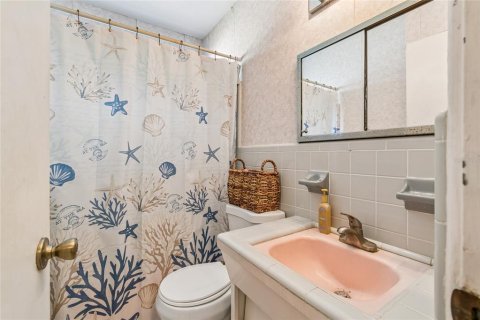 House in Saint Petersburg, Florida 3 bedrooms, 130.53 sq.m. № 2208674 - photo 14