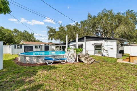 House in Saint Petersburg, Florida 3 bedrooms, 130.53 sq.m. № 2208674 - photo 22