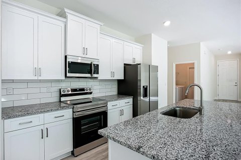 Villa ou maison à vendre à North Port, Floride: 4 chambres, 184.88 m2 № 1904573 - photo 6