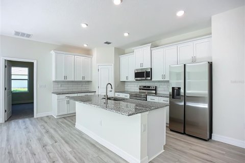 Villa ou maison à vendre à North Port, Floride: 4 chambres, 184.88 m2 № 1904573 - photo 4