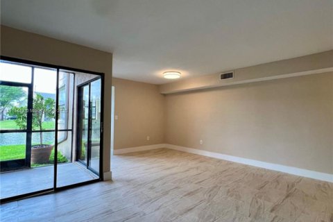 Condo in Homestead, Florida, 2 bedrooms  № 1969995 - photo 3