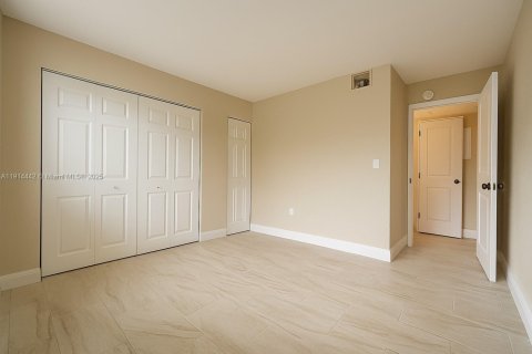 Condo in Homestead, Florida, 2 bedrooms  № 1969995 - photo 10