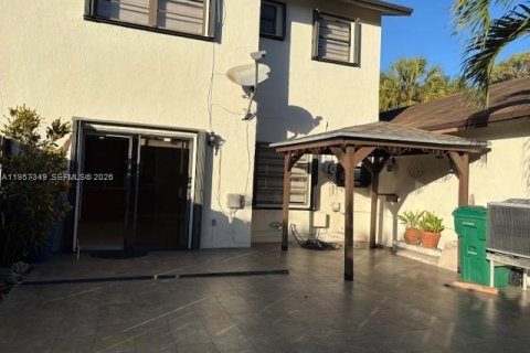 Adosado en alquiler en Miami, Florida, 3 dormitorios, 148.64 m2 № 2019702 - foto 6