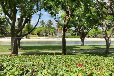 Adosado en alquiler en Miami, Florida, 3 dormitorios, 148.64 m2 № 2019702 - foto 2