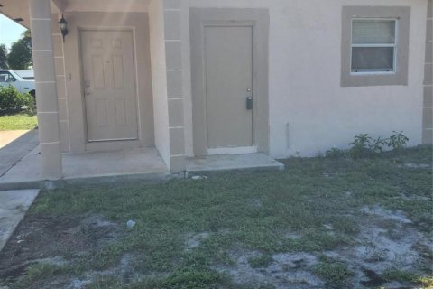 Villa ou maison à vendre à Deerfield Beach, Floride: 2 chambres, 88.26 m2 № 2439258 - photo 3