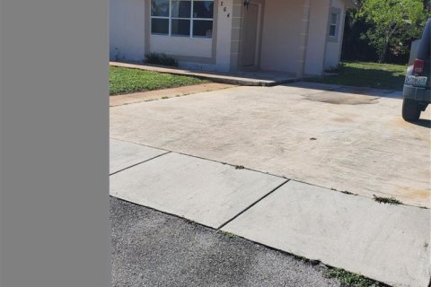 Villa ou maison à vendre à Deerfield Beach, Floride: 2 chambres, 88.26 m2 № 2439258 - photo 7