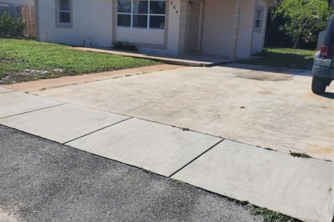 Villa ou maison à vendre à Deerfield Beach, Floride: 2 chambres, 88.26 m2 № 2439258 - photo 4