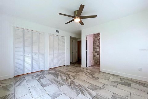 Casa en venta en Lakeland, Florida, 3 dormitorios, 299.33 m2 № 2415515 - foto 18