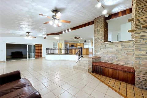 Casa en venta en Lakeland, Florida, 3 dormitorios, 299.33 m2 № 2415515 - foto 6