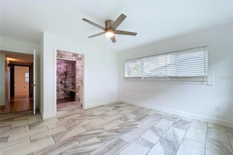 Casa en venta en Lakeland, Florida, 3 dormitorios, 299.33 m2 № 2415515 - foto 19