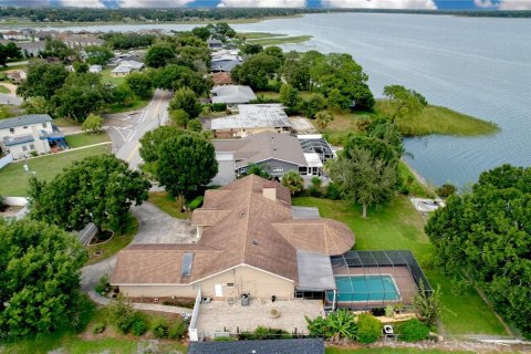 Casa en Lakeland, Florida 3 dormitorios, 299.33 m2 № 2415515