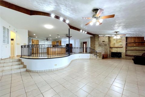 Casa en venta en Lakeland, Florida, 3 dormitorios, 299.33 m2 № 2415515 - foto 4