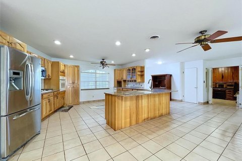 Casa en venta en Lakeland, Florida, 3 dormitorios, 299.33 m2 № 2415515 - foto 13