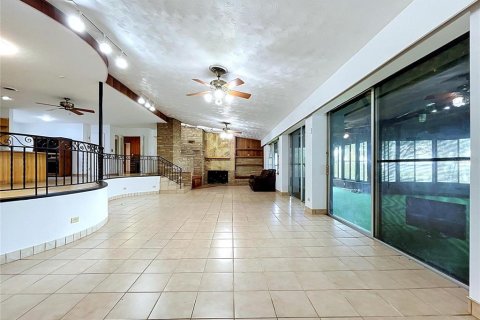 Casa en venta en Lakeland, Florida, 3 dormitorios, 299.33 m2 № 2415515 - foto 3