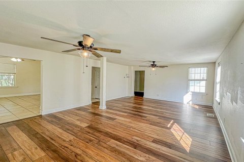 House in Mulberry, Florida 3 bedrooms, 174.28 sq.m. № 1576110 - photo 6