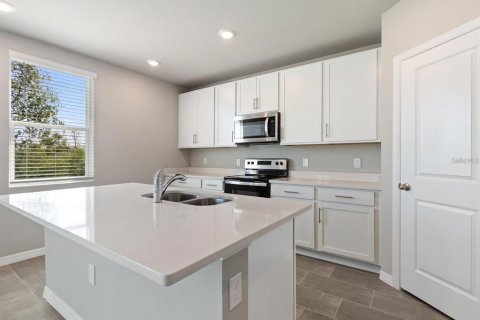 Villa ou maison à louer à Auburndale, Floride: 4 chambres, 252.51 m2 № 2401197 - photo 13