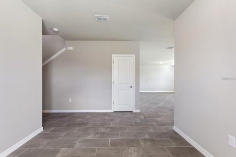 Villa ou maison à louer à Auburndale, Floride: 4 chambres, 252.51 m2 № 2401197 - photo 11