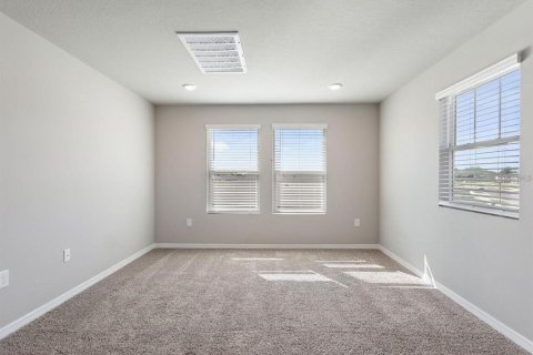 Villa ou maison à louer à Auburndale, Floride: 4 chambres, 252.51 m2 № 2401197 - photo 18