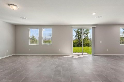 Villa ou maison à louer à Auburndale, Floride: 4 chambres, 252.51 m2 № 2401197 - photo 17