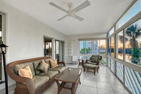 Condo in Bradenton, Florida, 2 bedrooms  № 1666707 - photo 6