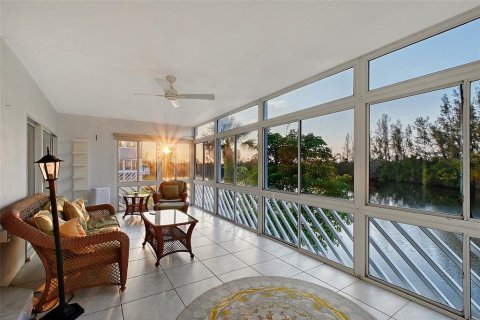Condo in Bradenton, Florida, 2 bedrooms  № 1666707 - photo 2