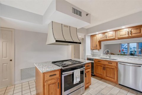 Condo in Bradenton, Florida, 2 bedrooms  № 1666707 - photo 19