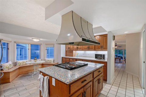 Condo in Bradenton, Florida, 2 bedrooms  № 1666707 - photo 8