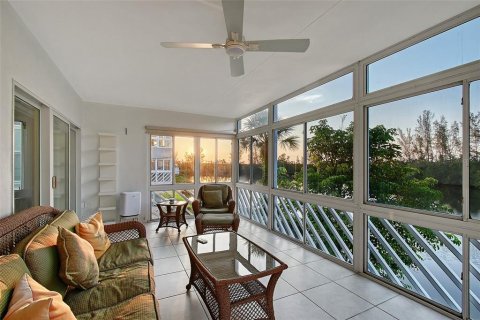 Condo in Bradenton, Florida, 2 bedrooms  № 1666707 - photo 5