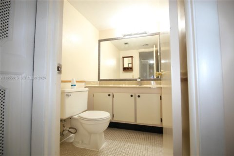 Copropriété à louer à North Miami Beach, Floride: 1 chambre, 86.21 m2 № 2009685 - photo 13