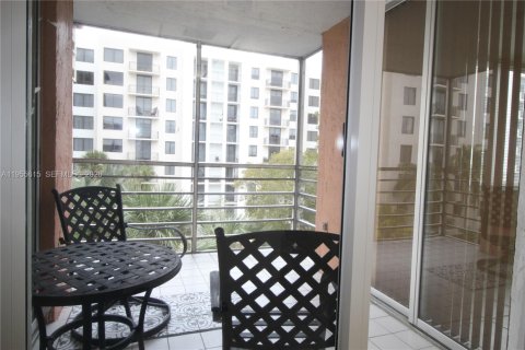 Copropriété à louer à North Miami Beach, Floride: 1 chambre, 86.21 m2 № 2009685 - photo 9