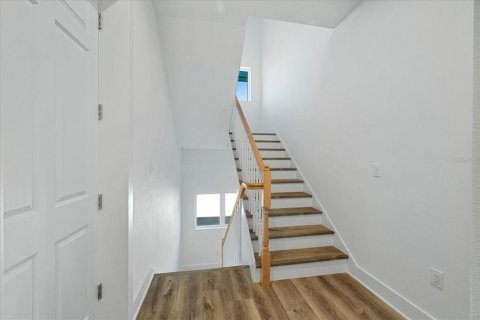 Купить таунхаус в Мадейра - Бич, Флорида 3 комнаты, 251.39м2, № 2096533 - фото 17