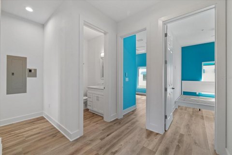 Купить таунхаус в Мадейра - Бич, Флорида 3 комнаты, 251.39м2, № 2096533 - фото 18