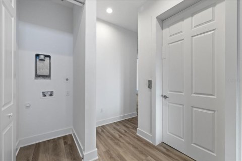 Купить таунхаус в Мадейра - Бич, Флорида 3 комнаты, 251.39м2, № 2096533 - фото 25