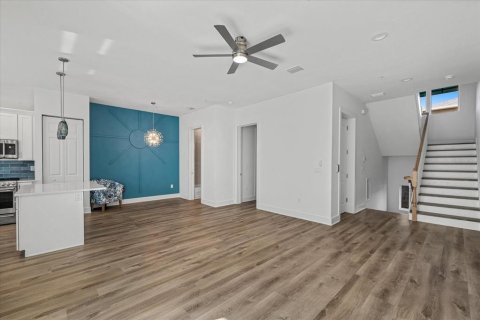 Купить таунхаус в Мадейра - Бич, Флорида 3 комнаты, 251.39м2, № 2096533 - фото 12