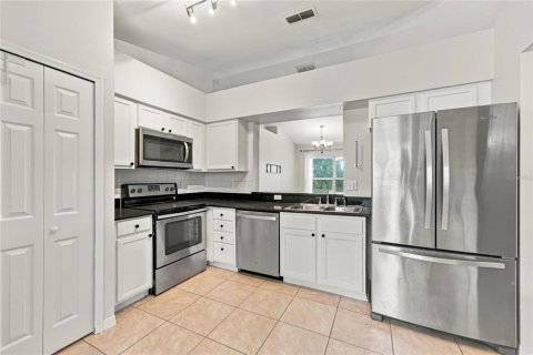 House in Clermont, Florida 4 bedrooms, 136.19 sq.m. № 2395882 - photo 27