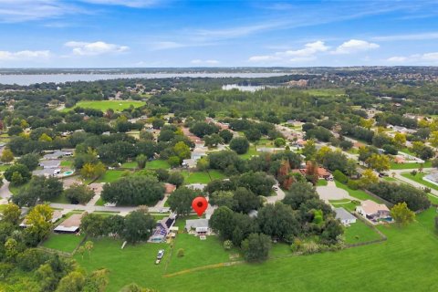 House in Clermont, Florida 4 bedrooms, 136.19 sq.m. № 2395882 - photo 3