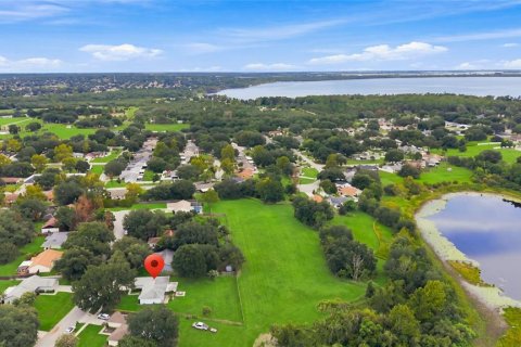 House in Clermont, Florida 4 bedrooms, 136.19 sq.m. № 2395882 - photo 2