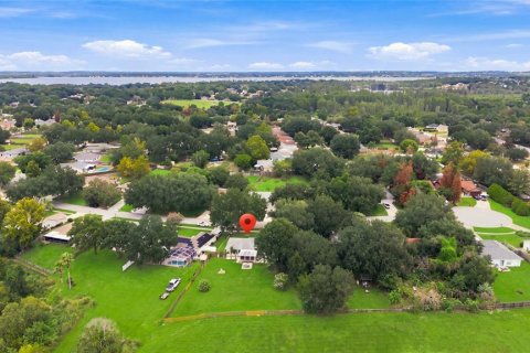 House in Clermont, Florida 4 bedrooms, 136.19 sq.m. № 2395882 - photo 8