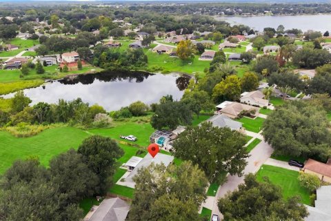House in Clermont, Florida 4 bedrooms, 136.19 sq.m. № 2395882 - photo 10