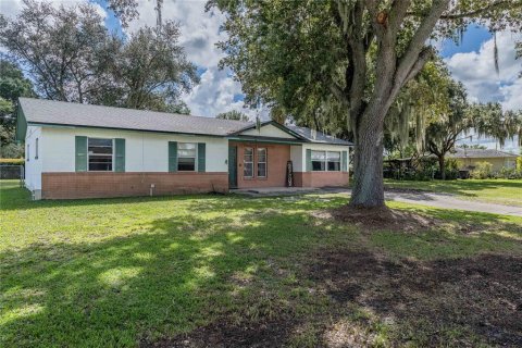 Casa en Auburndale, Florida 3 dormitorios, 135.45 m2 № 2378246