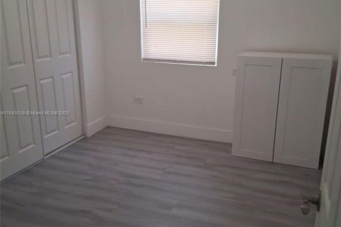 Villa ou maison à louer à Miami, Floride: 4 chambres, 107.02 m2 № 1936498 - photo 20