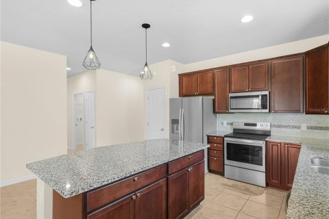 Casa en venta en Polk City, Florida, 4 dormitorios, 183.76 m2 № 1747032 - foto 9